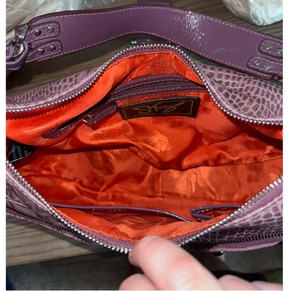 Sharif Studios Purple Crocodile Embossed Shoulder Bag with Panther Emblem - Picture 11 of 12